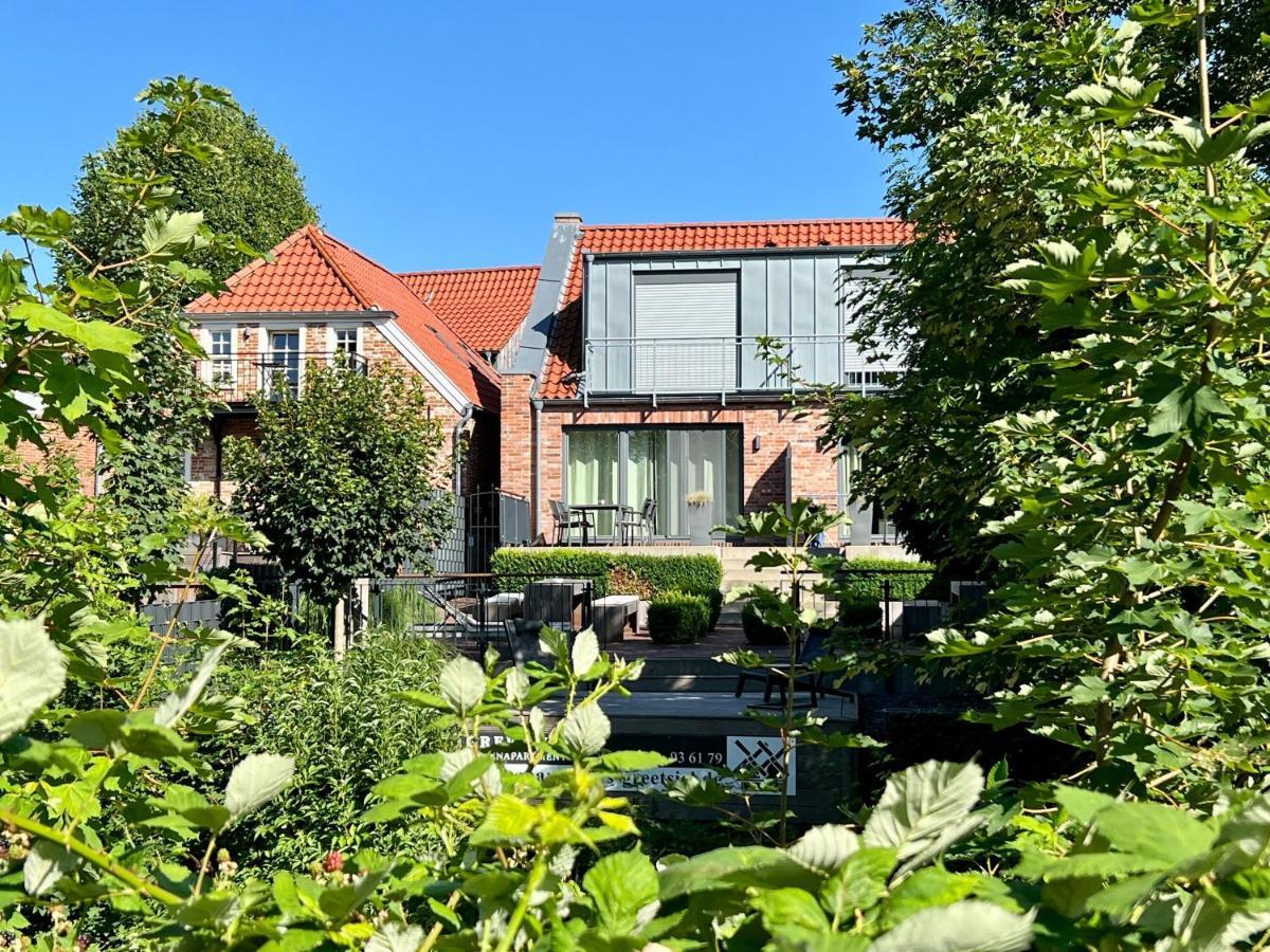 Haus Am Siel 01, Zentral Mit Eigenem Steg Villa Greetsiel Eksteriør bilde